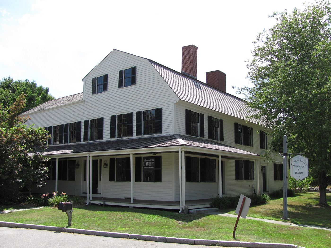 The Josiah Smith Tavern in Weston center, Massachusetts